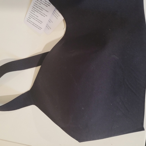 Nwt Lululemon Hold true bra - Picture 3 of 8
